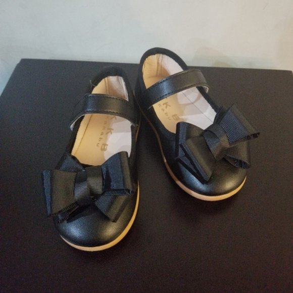 KKB KAKABU Other - NWOB toddler girl size 8 black dress shoes